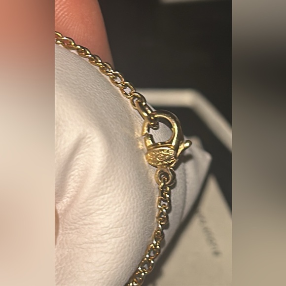 /traded/Chanel Matelasse CC Charm Bracelet in Gold Tone - Picture 10 of 16